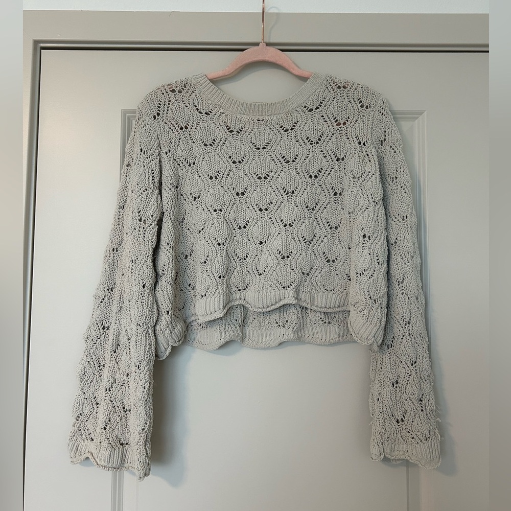 Francesca’s Light Green Lightweight Sweater